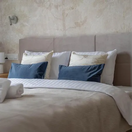 Apartamento Kierbedzia Suite, Wi-fi And Free Parking