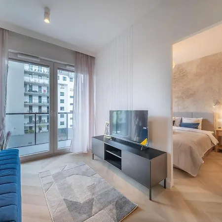 Kierbedzia Suite, Wi-fi And Free Parking Apartamento Varsóvia